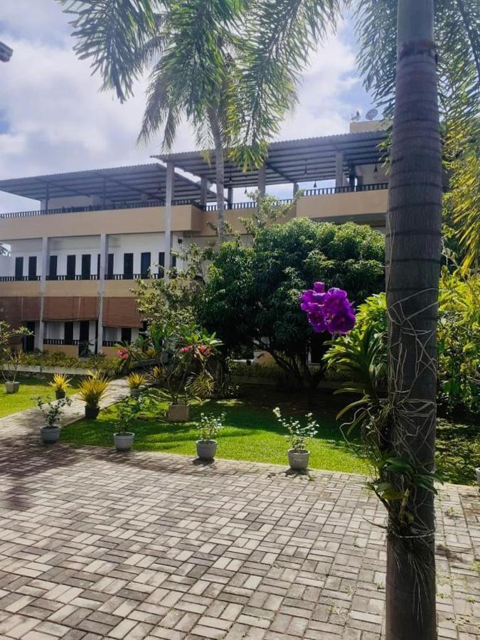 Sunrise Palace Negombo Exterior photo