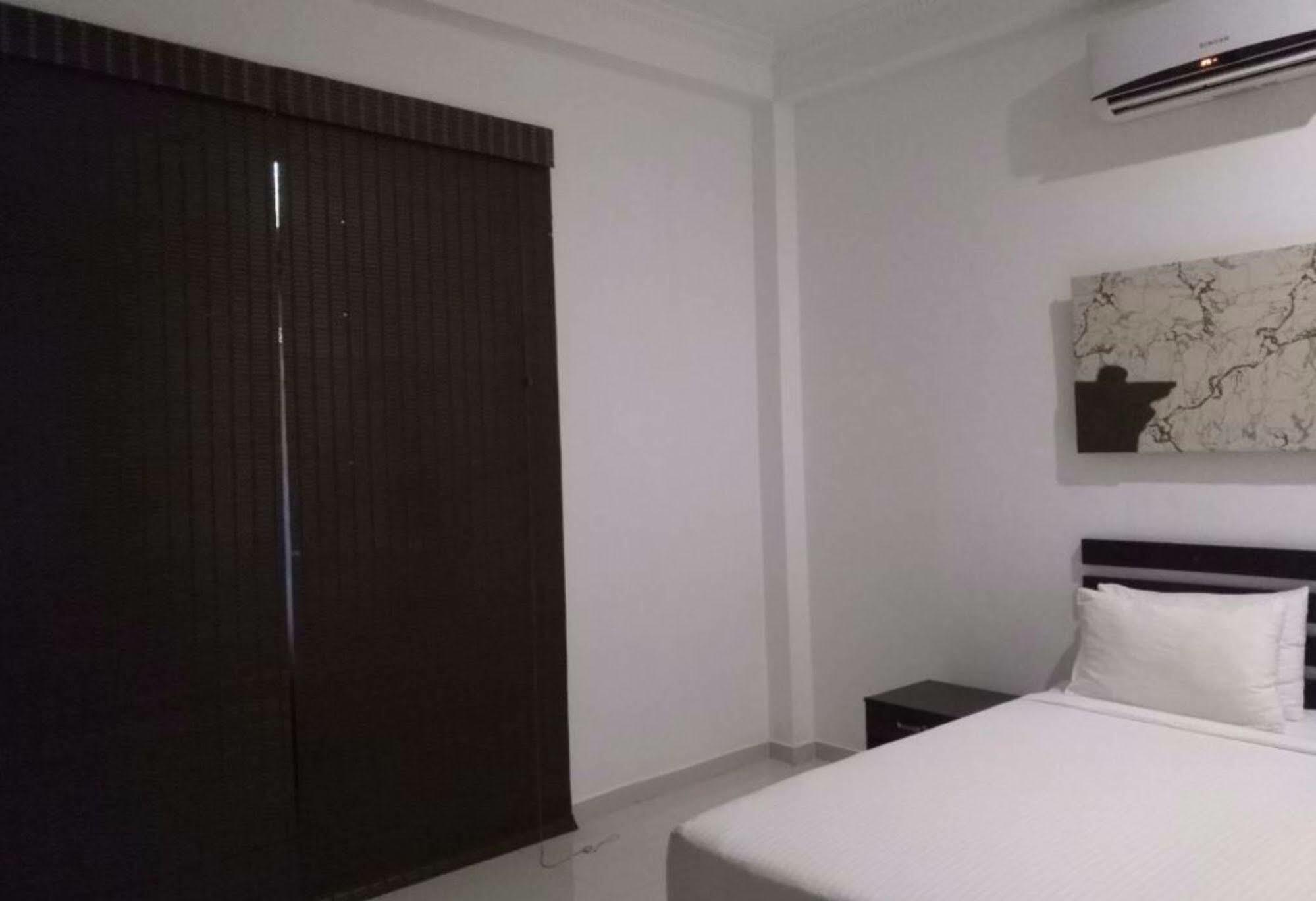 Sunrise Palace Negombo Exterior photo