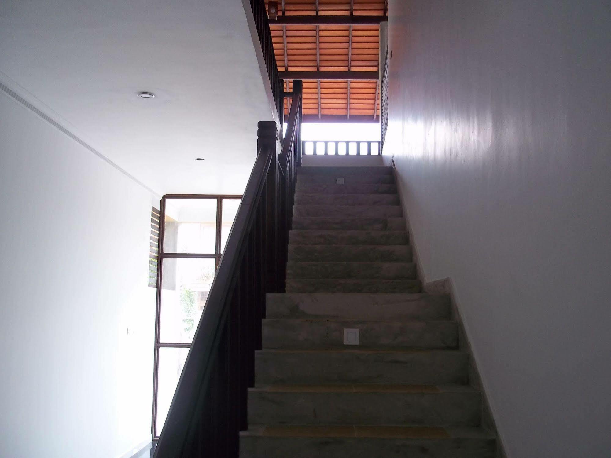Sunrise Palace Negombo Exterior photo